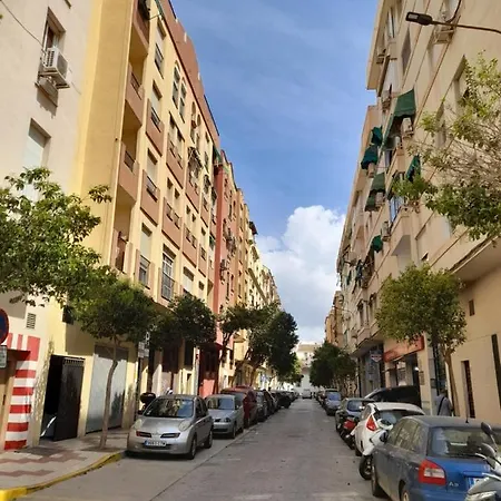 New And Parking Zamarrilla דירה